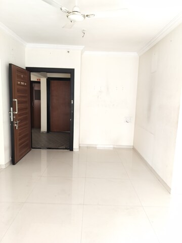 Room in 2 BHK Apartment at Cosmos Orchid, Ghodbunder Road – for Rent