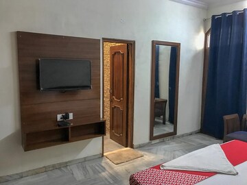 Bedroom in 4 BHK Independent House at Ambala Highway – for Rent
