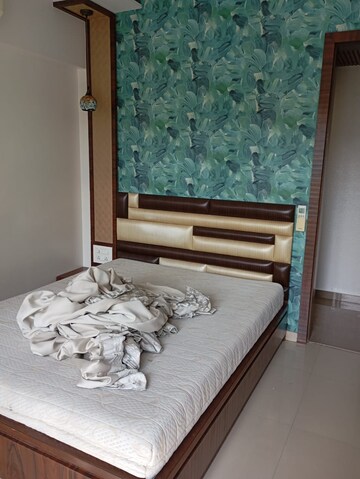 Bedroom in 2.5 BHK Apartment at Neelkanth Greens, Manpada – for Rent