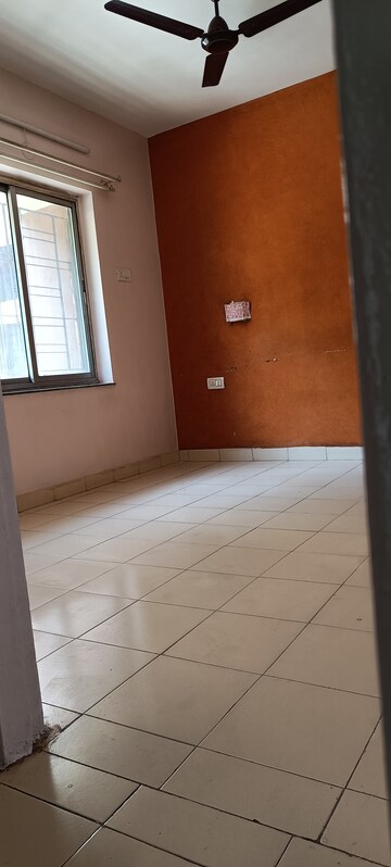 Room in 1 BHK Apartment at Raheja Gardens, Wanwadi – for Sale