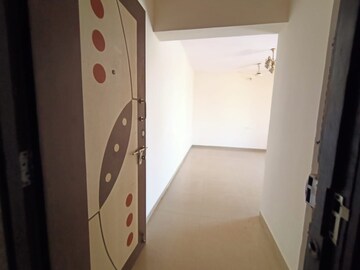 Room in 1 BHK Apartment at Gurukrupa Labh CHS, Koliwada – for Sale