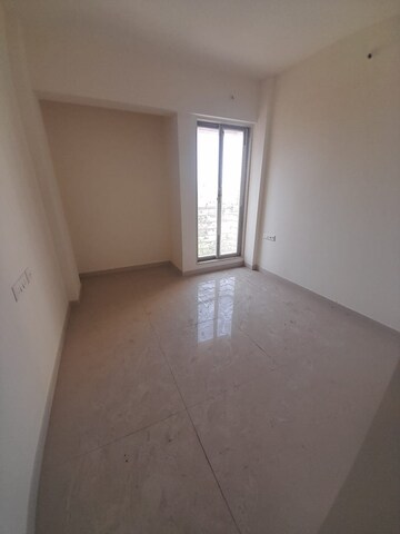 Room in 1 BHK Apartment at Hari Manan Heights A Wing, Kavesar – for Rent