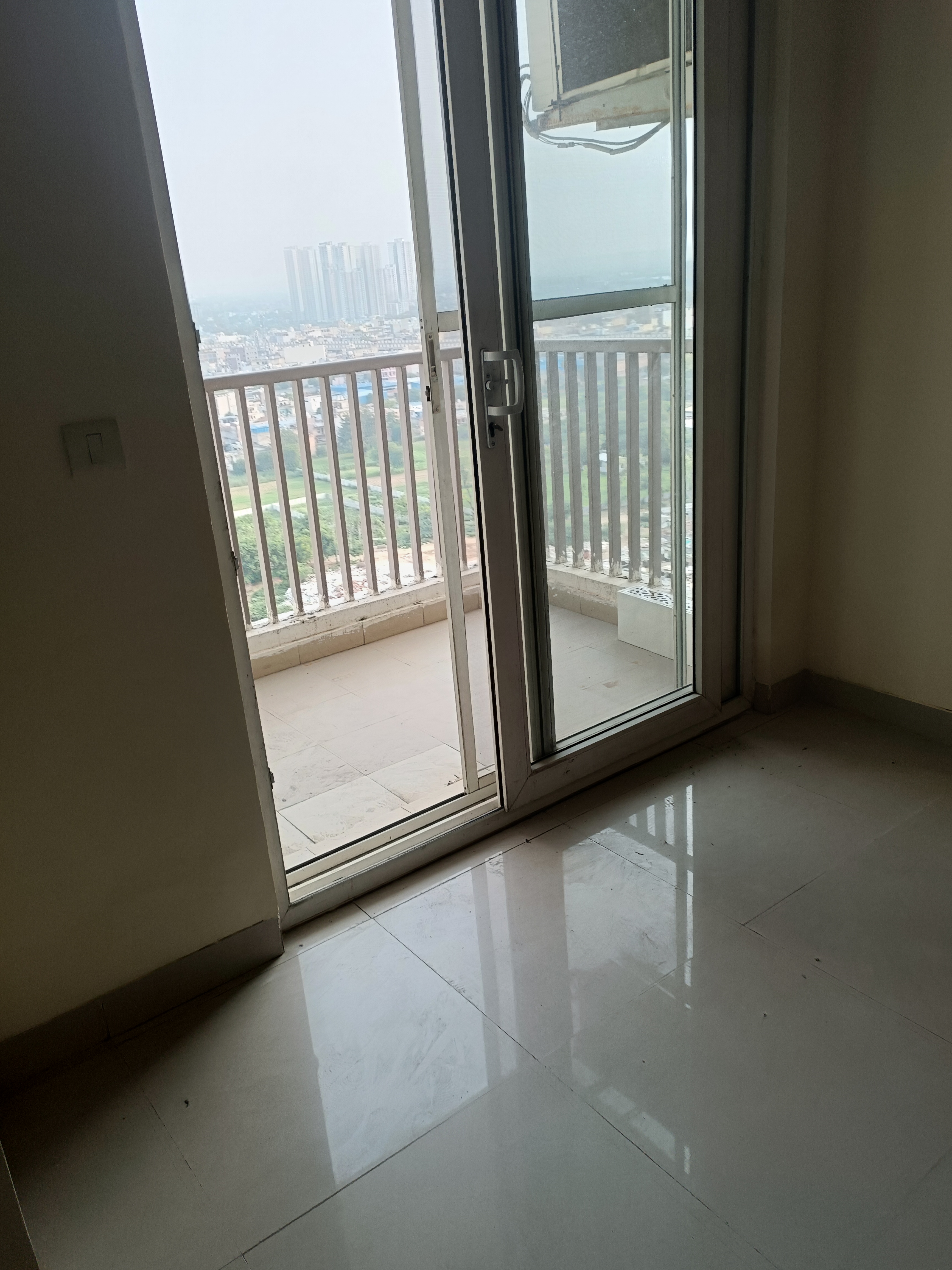 2 BHK Apartment For Rent in Eros Wembley Estate