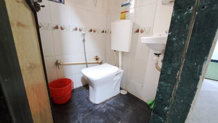 Bathroom, lokpuram-chs 1 Bedroom 450 Sq.Ft. Apartment In Vasant Vihar Thane 9007239