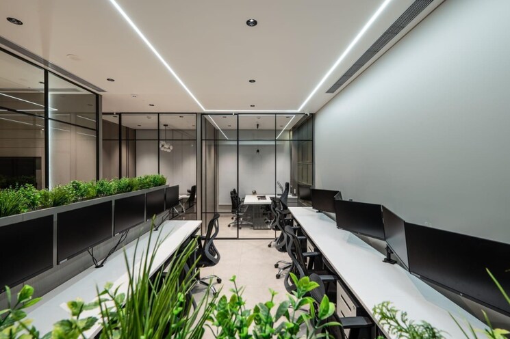 Balcony, one-lodha-place Commercial Office Space 700 Sq.Ft. In Lower Parel Mumbai 9007263