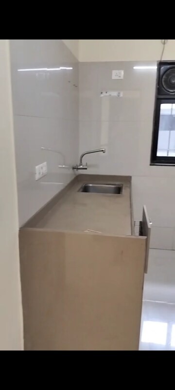 Furnished Amenities in 1.5 BHK Apartment at Dosti Desire, Brahmand – for Rent