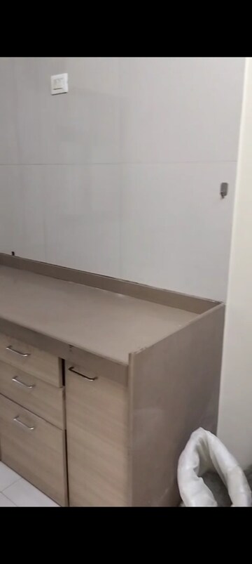 Furnished Amenities in 1.5 BHK Apartment at Dosti Desire, Brahmand – for Rent