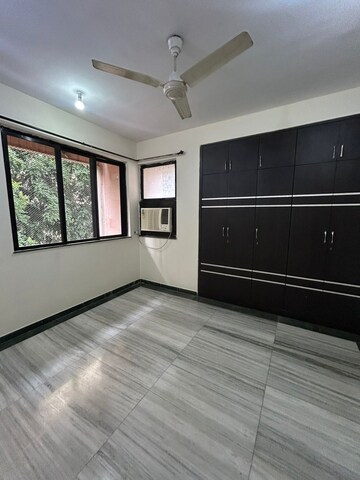 Room in 2 BHK Apartment at Regency Towers, Kavesar – for Rent