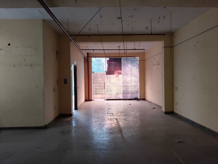 Exterior View, sector 65 Commercial Warehouse 6000 Sq.Yd. In Sector 65 Noida 9007328