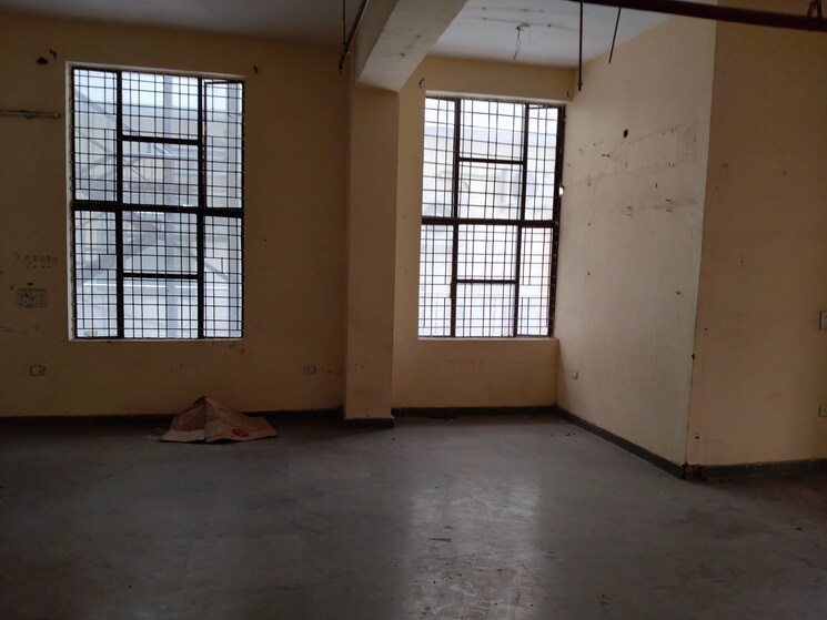 Exterior View, sector 65 Commercial Warehouse 6000 Sq.Yd. In Sector 65 Noida 9007328