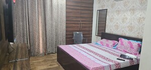 Bedroom in 2 BHK Apartment at DLF Regency Park I, Dlf Phase iv – for Sale
