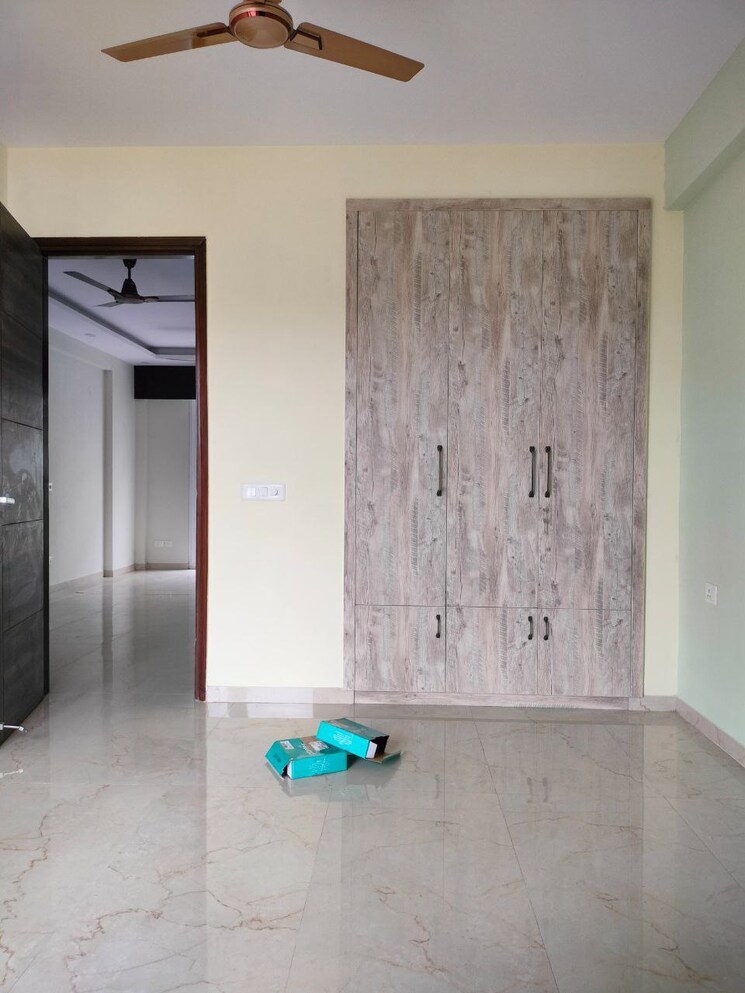 Room, smart-world-gems 2.5 Bedroom 1200 Sq.Ft. Builder Floor In Sector 89 Gurgaon 9007324