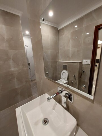 Attached Bathroom in 4 BHK Builder Floor at Ambala Highway – for Rent