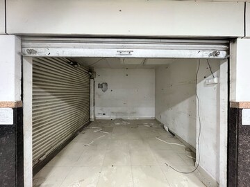  Shop For Rent in Tej Towers, Feelkhana