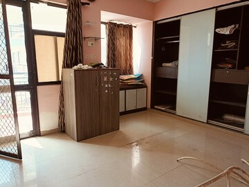 Room in 2.5 BHK Apartment at Design Arch eHomes, Surajpur – for Rent
