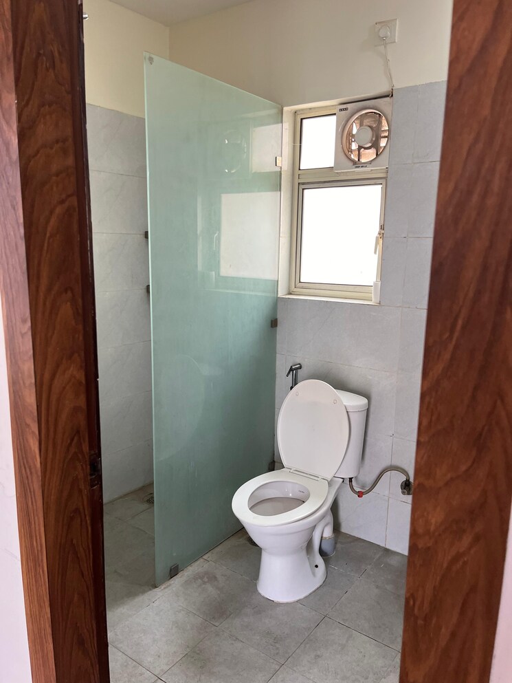 Bathroom, puri-aman-vilas 3 Bedroom 1670 Sq.Ft. Builder Floor In Sector 89 Faridabad 9007450