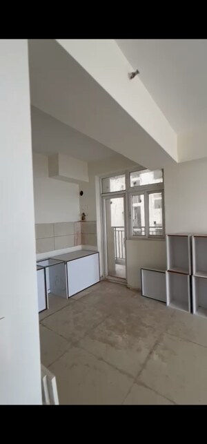 Room in 3 BHK Builder Floor at Omaxe The Resort, South Mullanpur – for Sale