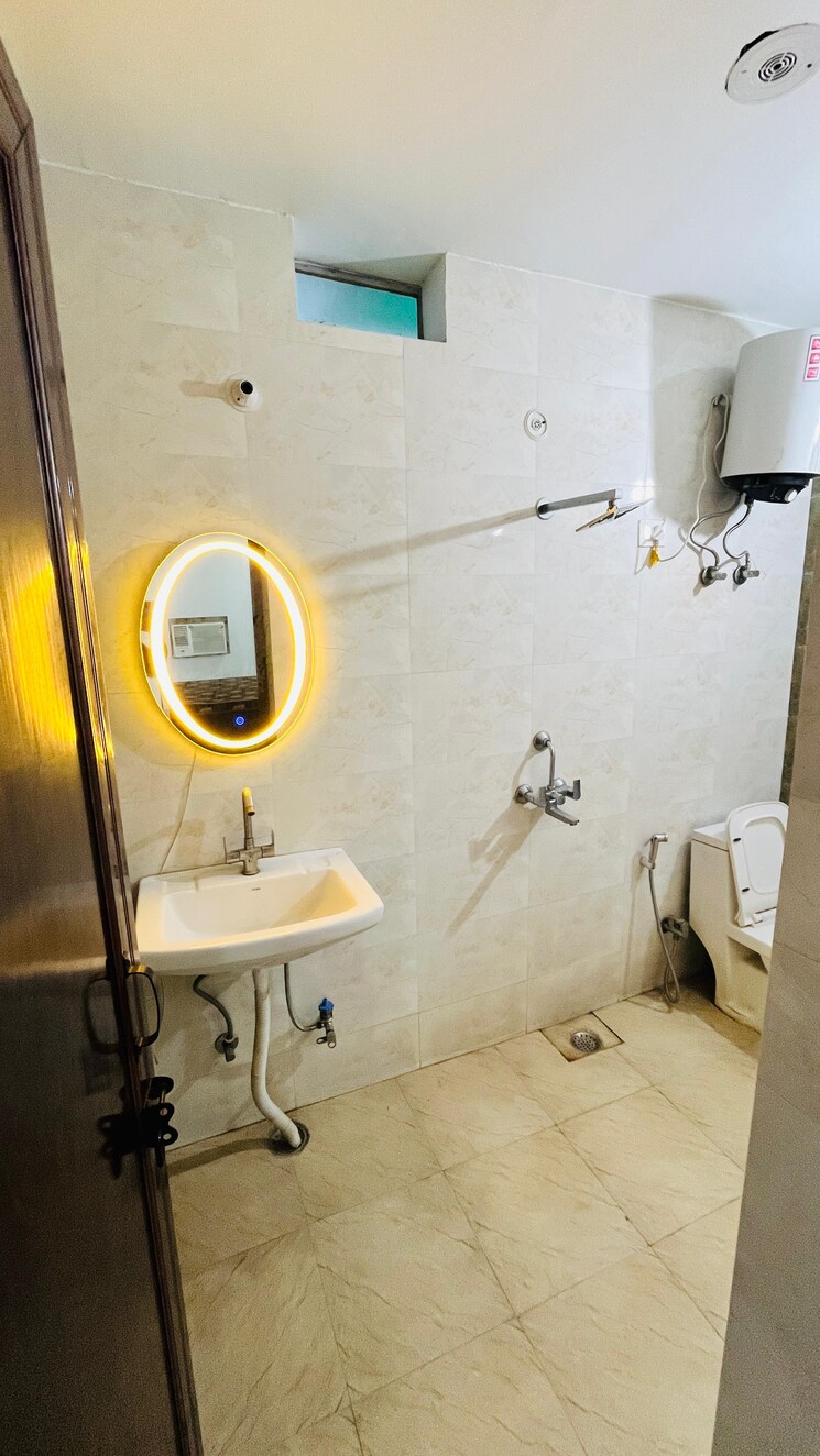 Bathroom, sector 21 1 RK 1200 Sq.Ft. Builder Floor In Sector 21 Gurgaon 9007459