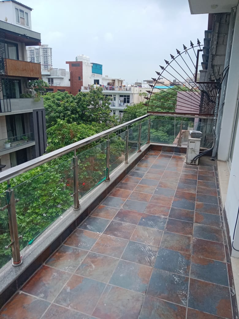 3 BHK + Servant Room Builder Floor For Sale in Sushant Lok I