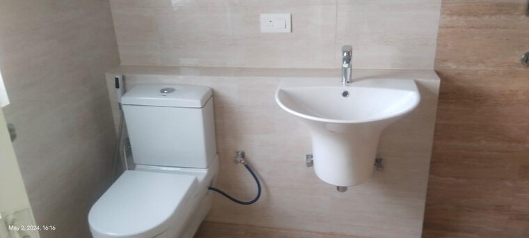 Attached Bathroom, housing-board-colony-sector-7 3 Bedroom 1450 Sq.Ft. Independent House In Sector 7 Gurgaon 9007478