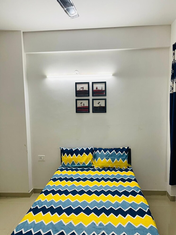 Bedroom, shree-vardhman-green-court 2 Bedroom 690 Sq.Ft. Apartment In Sector 90 Gurgaon 9007426