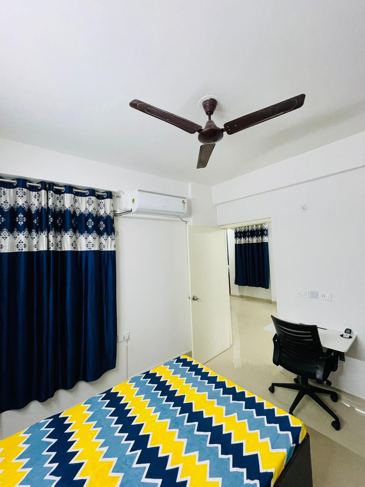 2 BHK Apartment For Rent in Shree Vardhman Green Court