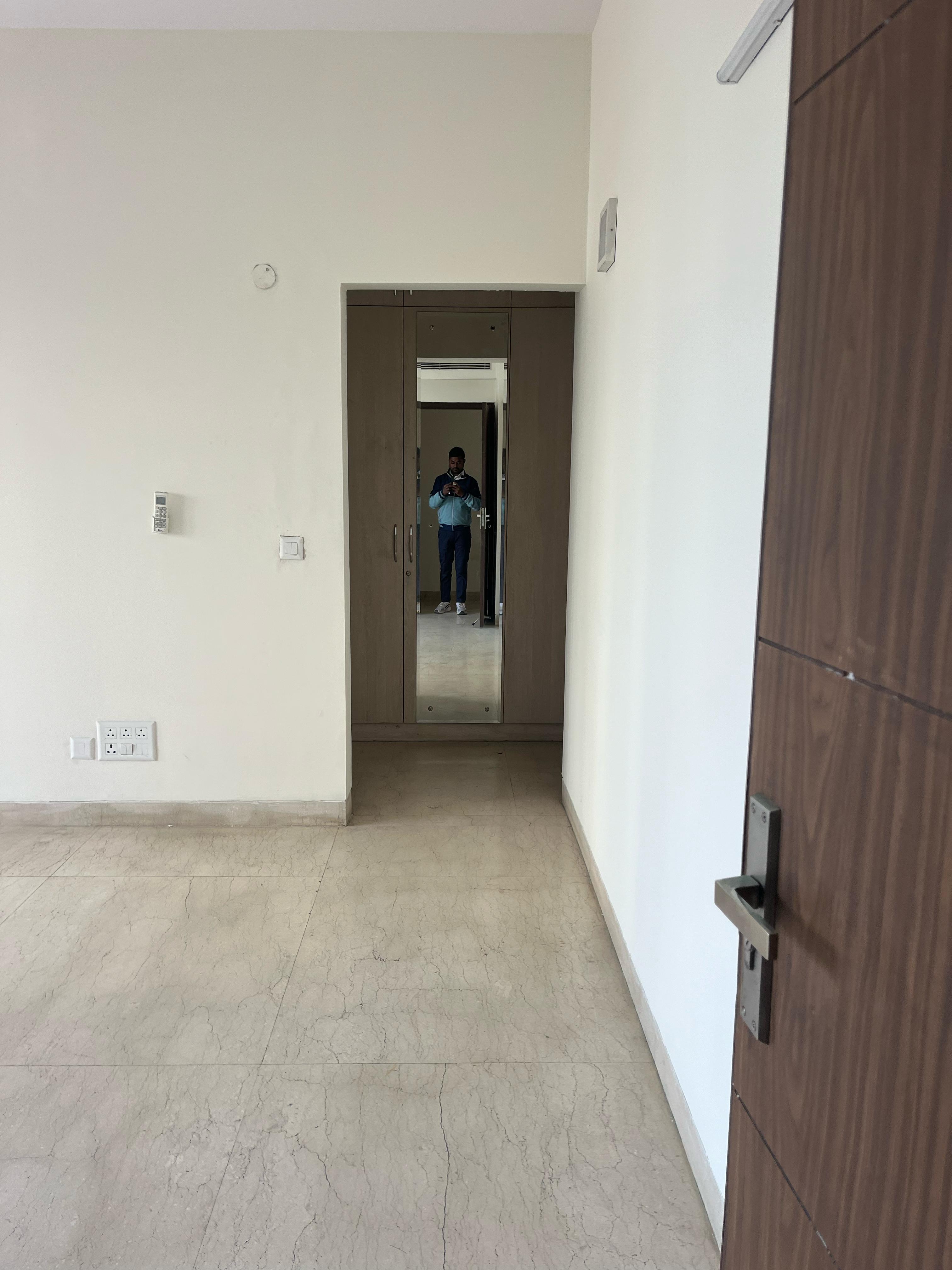 4 BHK + Pooja Room,Servant Room,Study Room,Extra Room Apartment For Rent in Puri Aanandvilas