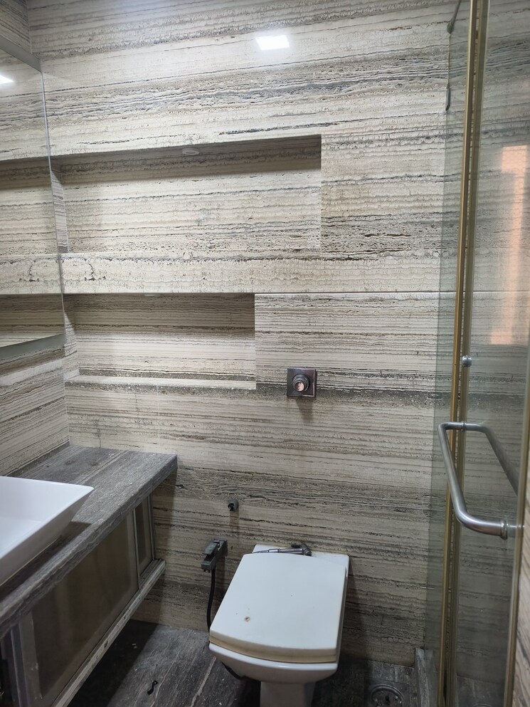 Bathroom, k-rahega-palm-springs 3 Bedroom 1350 Sq.Ft. Apartment In Malad West Mumbai 9007506