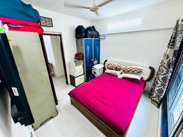 Bedroom in 2 BHK Apartment at Royal Oasis, Malad West – for Rent