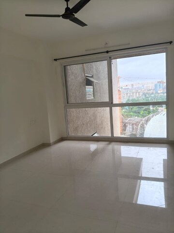 Room in 3.5 BHK Apartment at Moreshwar 19 East, Nerul – for Rent