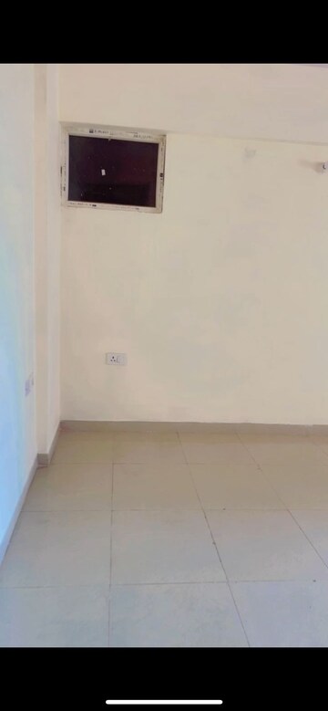 Room in 2 BHK Apartment at Shree Vardhman Green Court, Sector 90 – for Rent