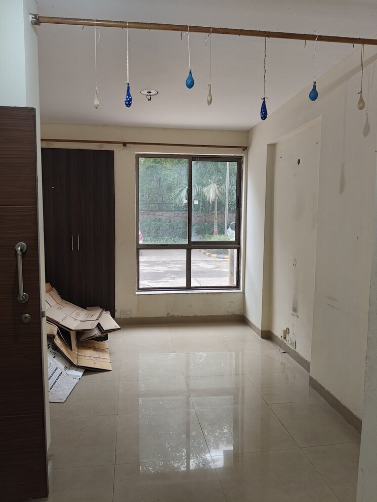 Room, unitech-uniworld-gardens-2 1.5 Bedroom 725 Sq.Ft. Apartment In Sector 47 Gurgaon 9007591