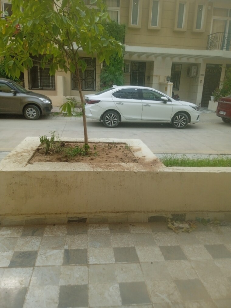  Parking, amrapali-dream-valley 4 Bedroom 2450 Sq.Ft. Villa In Tech Zone 4 Greater Noida Greater Noida 9007569