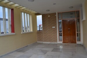 Room in 2 BHK Independent House at Gomti Nagar – for Sale