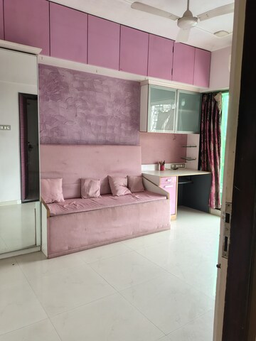 Furnished Amenities in 3 BHK Apartment at Kabra Shabnam, Juhu – for Rent