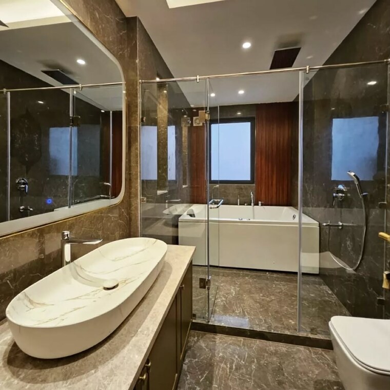 Team Area, south extension ii 4 Bedroom 45000 Sq.Ft. Builder Floor In South Extension ii Delhi 9007630