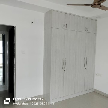 Room in 3 BHK Apartment at Niharika Exotica, Gachibowli – for Rent
