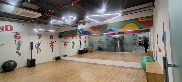 Team Area, senapati bapat road Commercial Shop 1900 Sq.Ft. In Senapati Bapat Road Pune 9007657