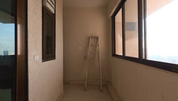 Bathroom in 3.5 BHK Apartment at Celestia Spaces, Parel – for Rent