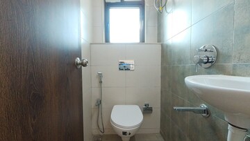 Bathroom in 3.5 BHK Apartment at Celestia Spaces, Parel – for Rent