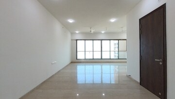Room in 3.5 BHK Apartment at Celestia Spaces, Parel – for Rent