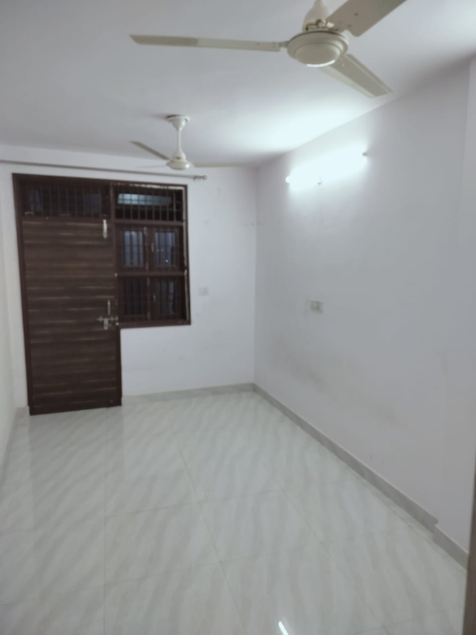 3 BHK + Study Room Apartment For Rent in Glaxo Apartments