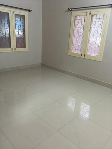 Room in 2 BHK Builder Floor at Koramangala – for Rent