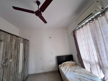 Furnished Amenities in 2 BHK Apartment at Aspen Park, Goregaon East – for Rent