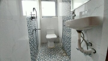 Bathroom in 3.5 BHK Apartment at Mayur Vihar Phase 1 – for Rent