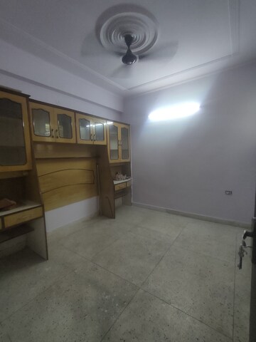 Room in 3 BHK Apartment at Sector 19 Dwarka – for Rent