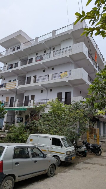 1 RK Independent House – Nearby View at Sector 62 - for Rent