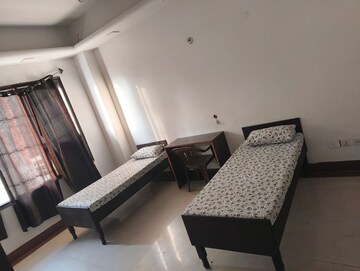 Room in 1 RK Independent House at Sector 62 – for Rent