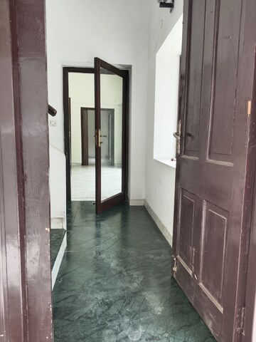 Building Lobby in 6+ BHK Independent House at Boutique Residential Apartments C-1 9, Hauz Khas – for Rent