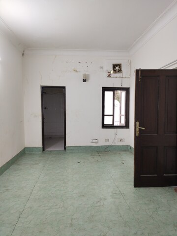 Room in 6+ BHK Independent House at Boutique Residential Apartments C-1 9, Hauz Khas – for Rent